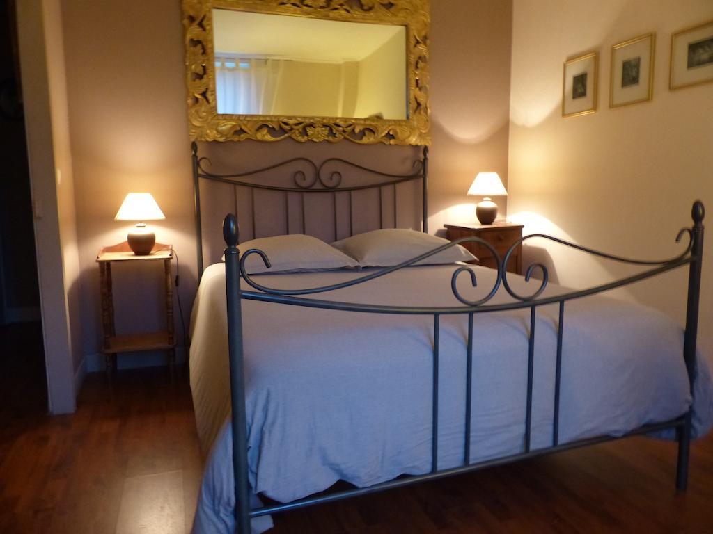 Le Domaine De Panissac Bed & Breakfast Berneuil  Ruang foto