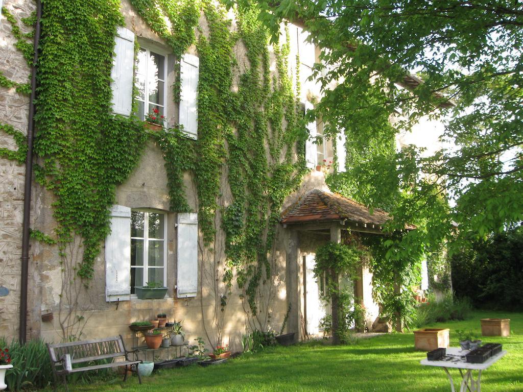 Le Domaine De Panissac Bed & Breakfast Berneuil  Bagian luar foto